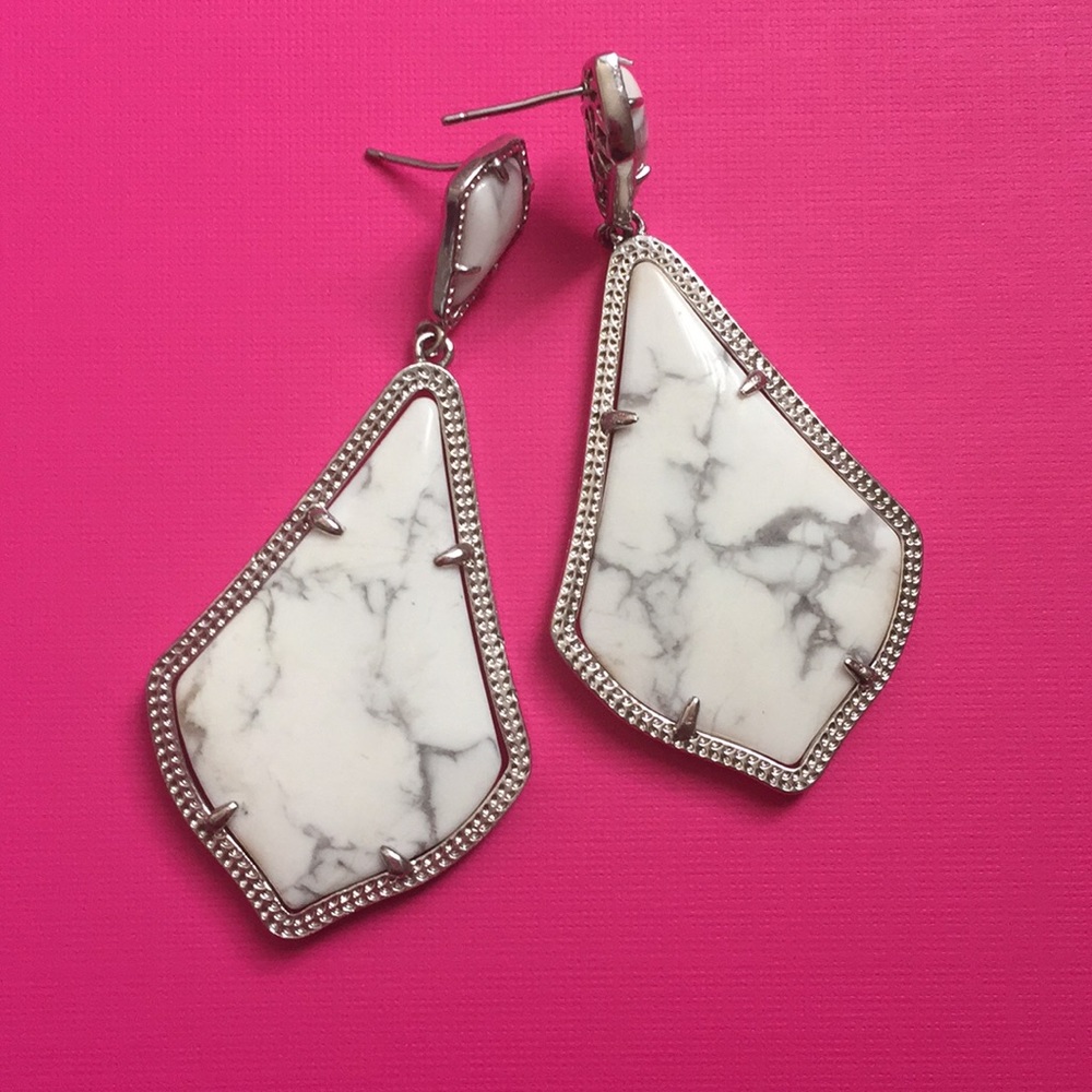 Kendra Scott Howlite ‘Alexis’ Earrings